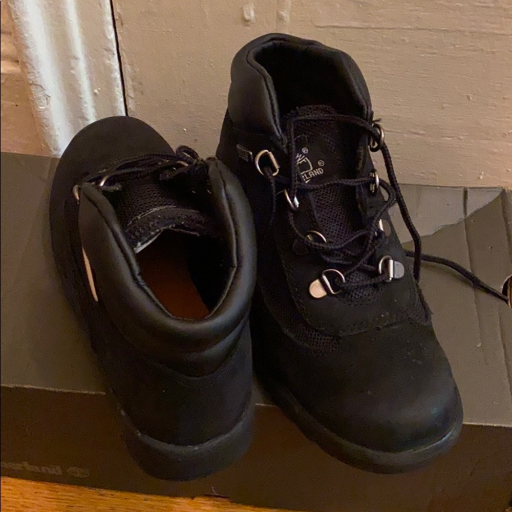 Black timberland boots